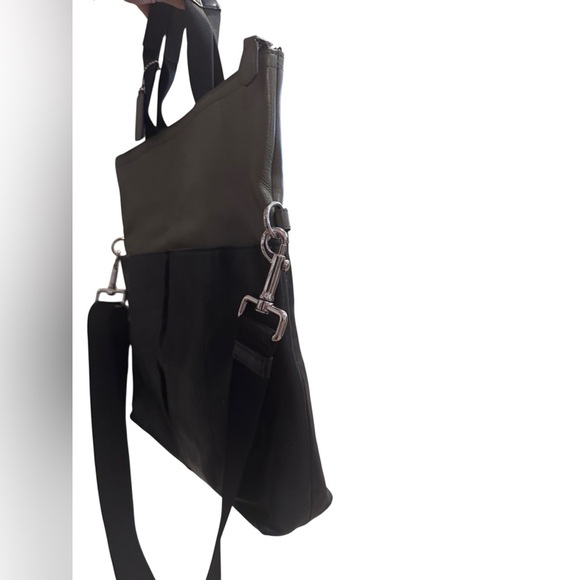 Coach Charles Foldover Crossbody Tote Green/ Black - Picture 5 of 12